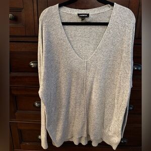 Express women’s V-neck tunic sweatshirt size large light grey